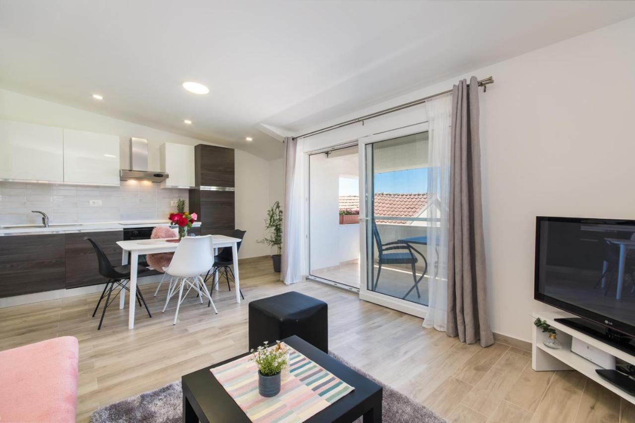 Rogotin Apartment Finta מראה חיצוני תמונה