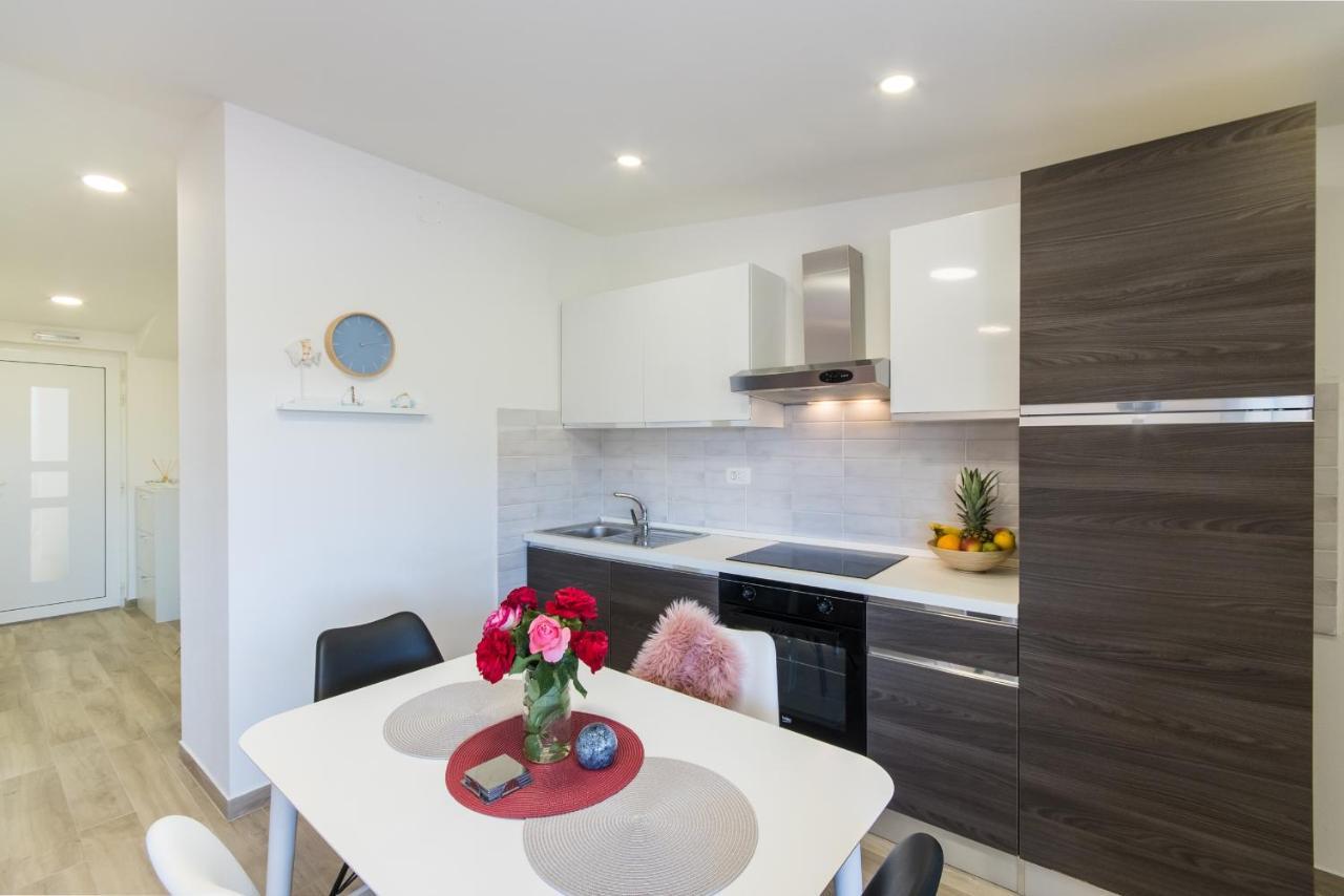 Rogotin Apartment Finta מראה חיצוני תמונה