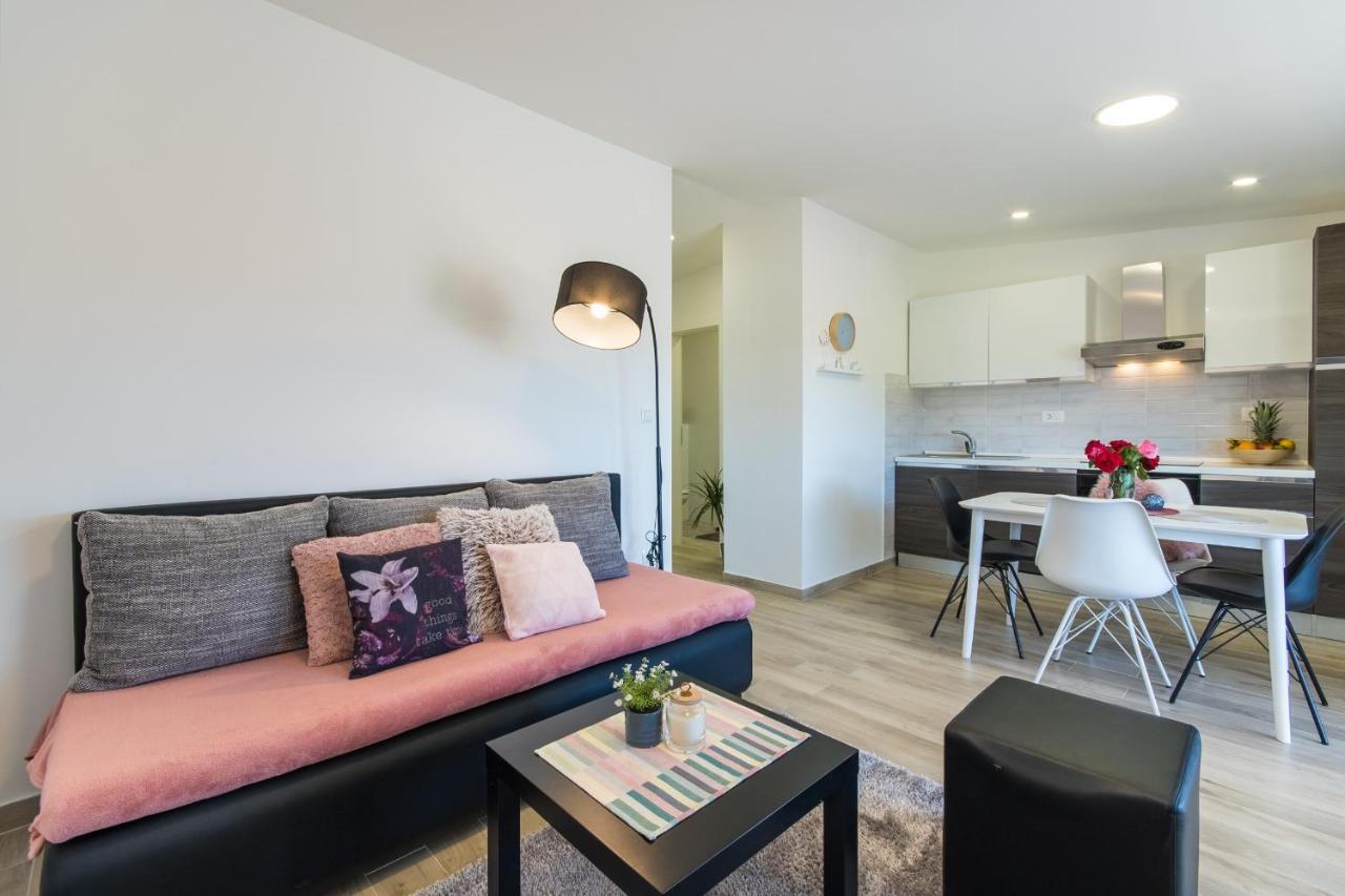 Rogotin Apartment Finta מראה חיצוני תמונה